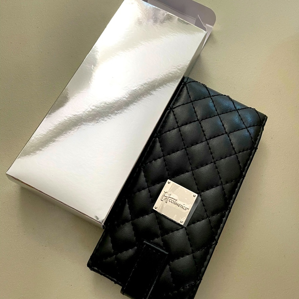 IT Cosmetics Heavenly Brush Set